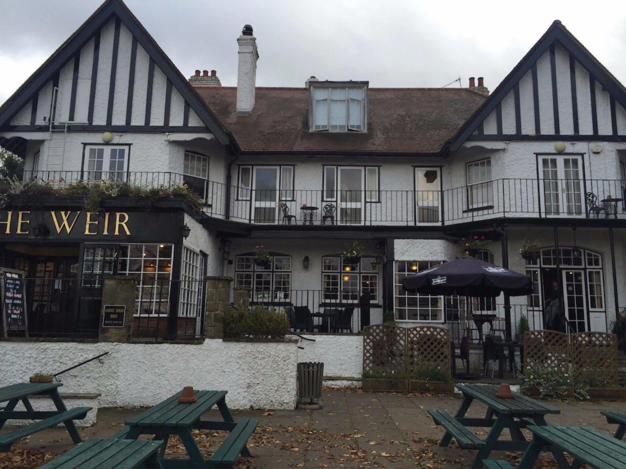 The Weir Hotel 泰晤士河畔沃尔顿 外观 照片