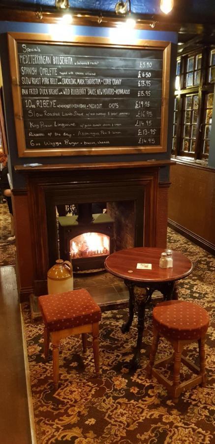 The Weir Hotel 泰晤士河畔沃尔顿 外观 照片