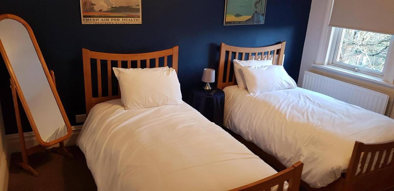The Weir Hotel 泰晤士河畔沃尔顿 外观 照片