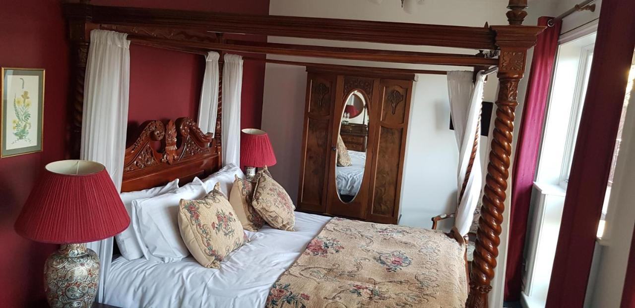The Weir Hotel 泰晤士河畔沃尔顿 外观 照片